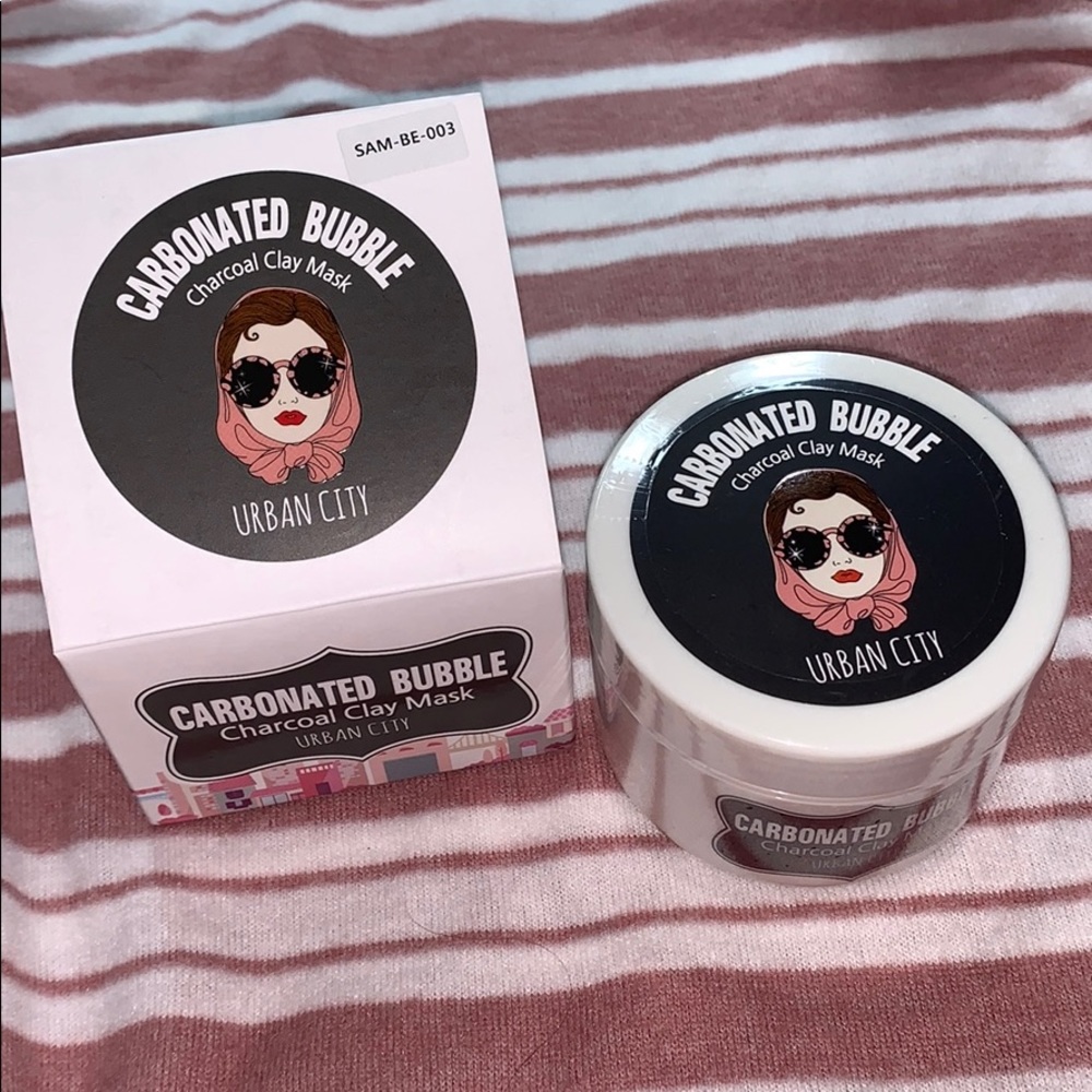 3/$30 🌟 Urban City Bubble Charcoal Clay Mask
